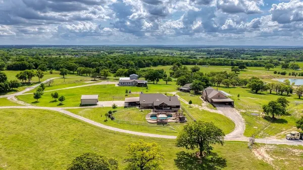 303 Private Road 3365, Boyd, TX 76023
