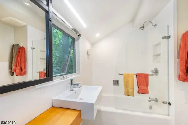 37 37 North Road, Bloomingdale Boro, NJ 07403