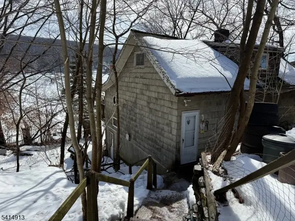 19 Up Grnwd Rd, West Milford Twp., NJ 07421