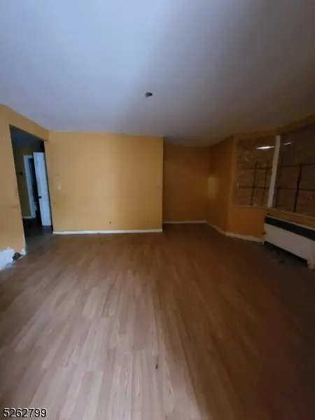 33 Riveredge Dr, Fairfield Twp., NJ 07004