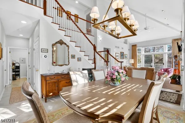 20 Conklin Ct, Roseland Boro, NJ 07068