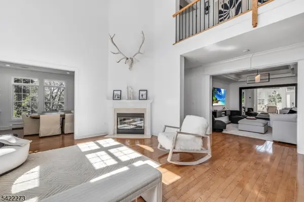 10 Skyview Dr, North Haledon Boro, NJ 07508