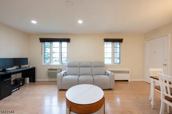 92D Troy Dr #92-D, Springfield Twp., NJ 07081