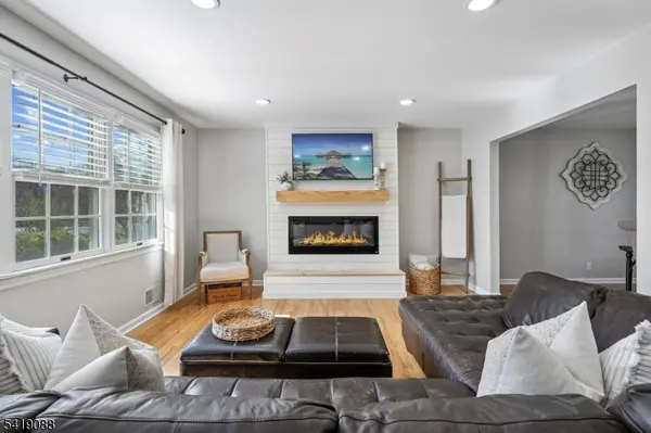 16 Meadow Ln, Mansfield Twp., NJ 07840