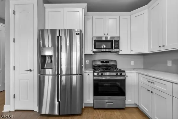 64 Halina Ln, Butler Boro, NJ 07405