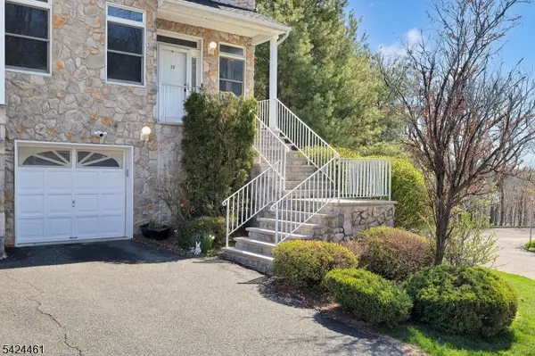 39 Autumn Ridge Rd, Parsippany-troy Hills Twp., NJ 07950