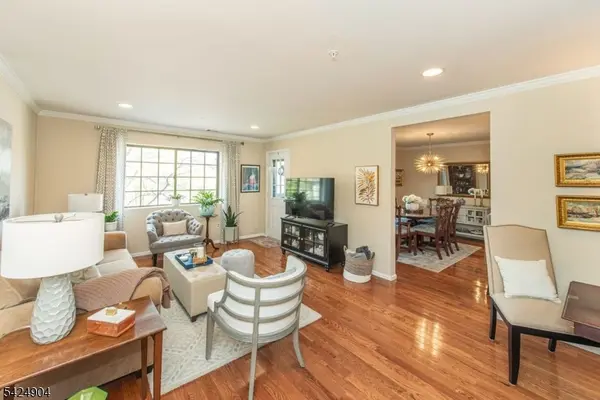 802 Thoreau Ct, Mahwah Twp., NJ 07430