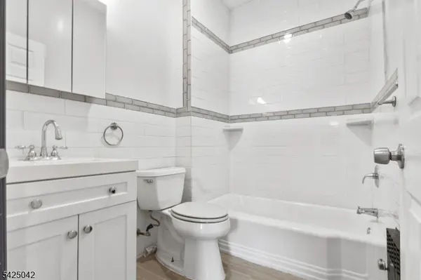 211 N 13Th St, Newark City, NJ 07107