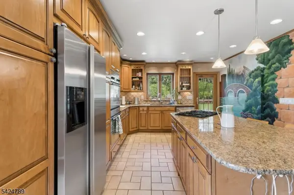 9 Laurel Ave, Franklin Twp., NJ 08528