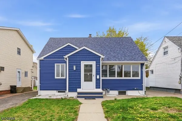 31 Ackerson Pl, Passaic City, NJ 07055