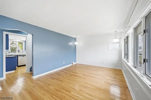 31 Ackerson Pl, Passaic City, NJ 07055