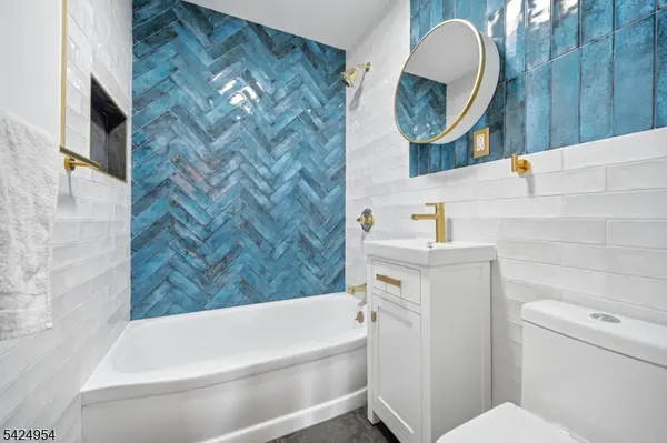 31 Ackerson Pl, Passaic City, NJ 07055