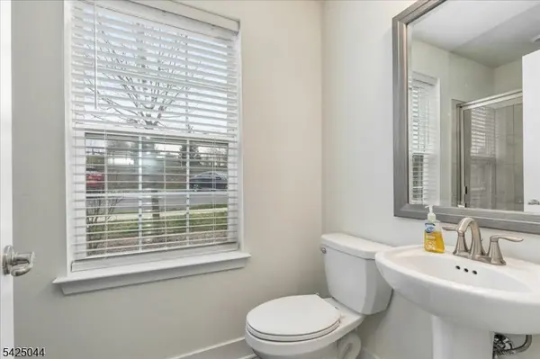 309 Saratoga Ct, Branchburg Twp., NJ 08876