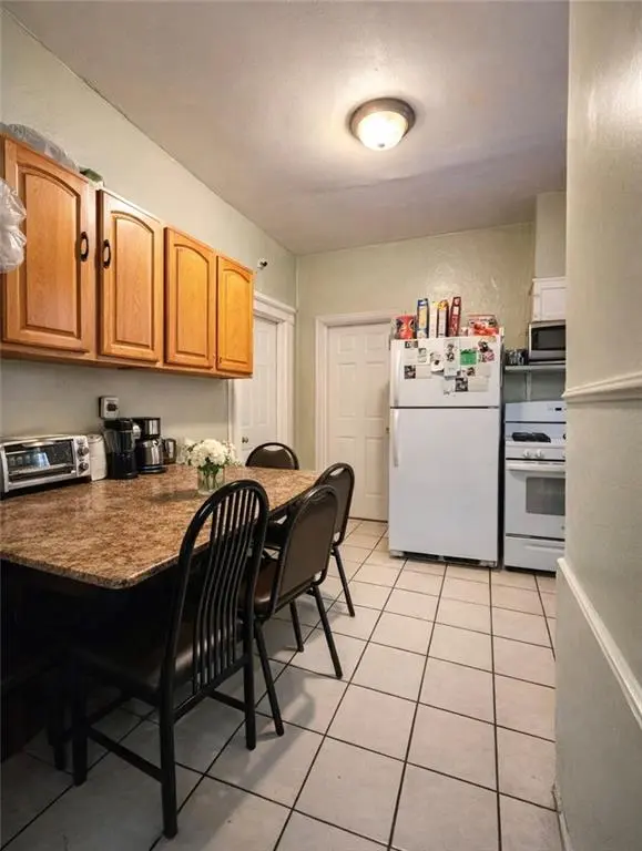 78-80 Victory BLVD, Staten  Island, NY 10301