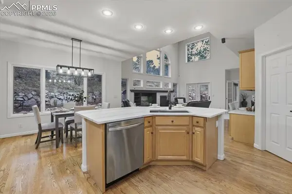 7530 Winding Oaks DR, Colorado Springs, CO 80919