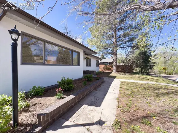 423 Pine AVE, Colorado Springs, CO 80906