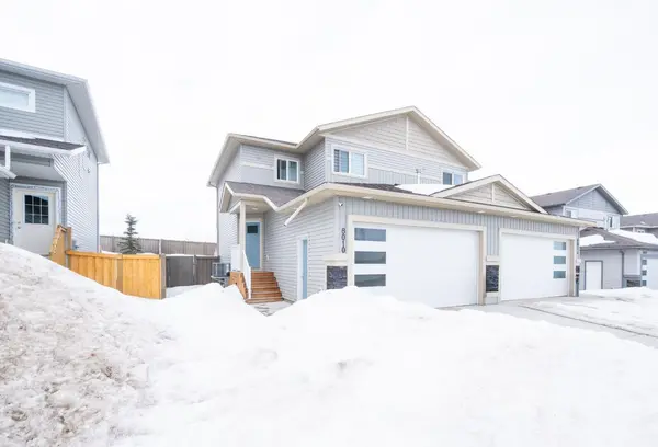 8010 91 ST,  Grande Prairie,  AB T8X0P1