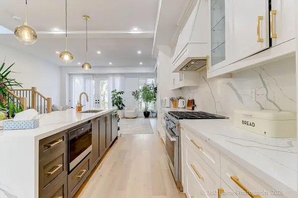 30 Glen Echo RD, Toronto C04, ON M4N 2E1