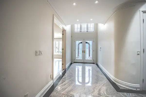 50 Yorkminster RD, Toronto C12, ON M2P 1M3