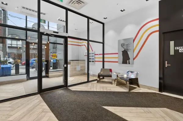 109 Ossington AVE #322, Toronto C01, ON M6J 0G1