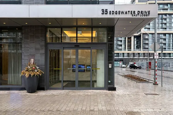 1 Edgewater DR #GPH 12, Toronto C08, ON M5A 0L1