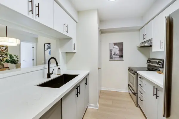 650 Lawrence AVE W #509, Toronto C04, ON M6A 3E8