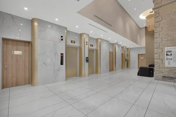 634 Church ST #2707, Toronto C08, ON M4Y 2G3