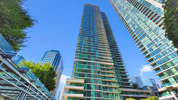 33 Bay ST #2902, Toronto C01, ON M5J 2Z3
