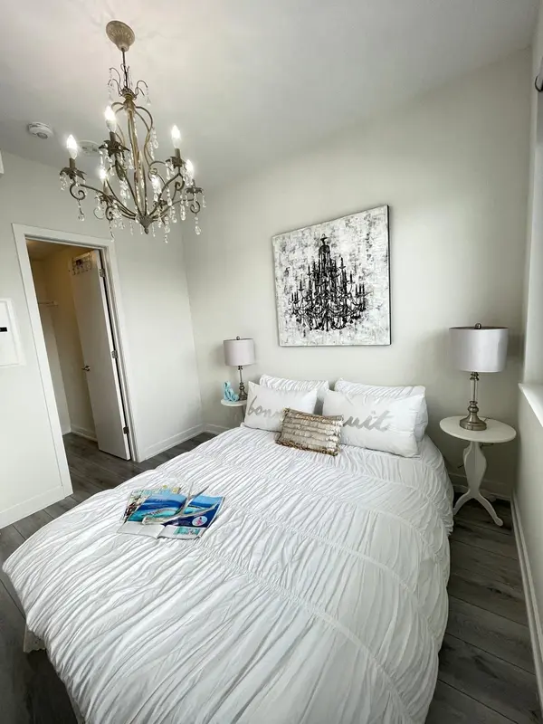 15 Ellerslie AVE #806, Toronto C07, ON M2N 5P6