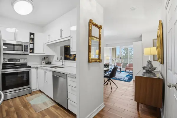 8 Covington RD #509, Toronto C04, ON M6A 3E5