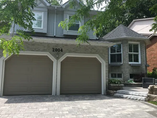 2004 Blairwood CT, Pickering, ON L1X 2S3