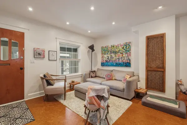 14 Newman AVE, Toronto E03, ON M4C 5A4