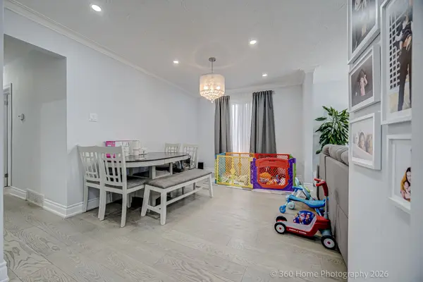 17 Montvale DR, Toronto E08, ON M1M 3E5