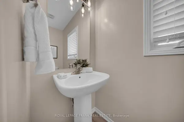 19 Jack Roach St ST, Clarington, ON L1C 0S8