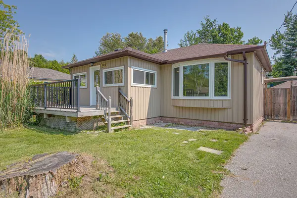 904 Maplewood DR, Innisfil, ON L9S 1Y7