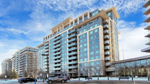 273 SOUTH PARK RD #718, Markham, ON L3T 0B5