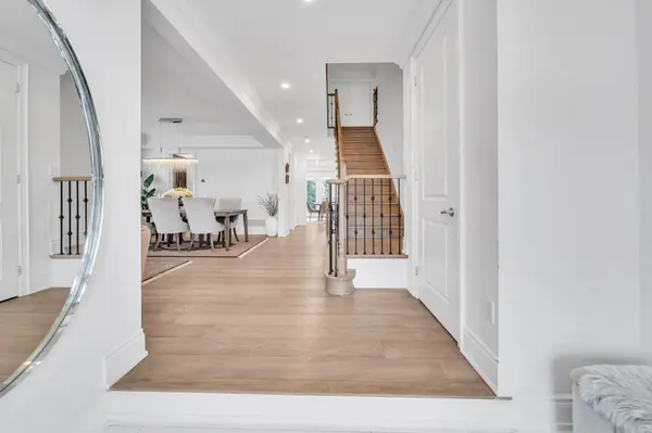 17 Roderick CT, Richmond Hill, ON L4E 0B4