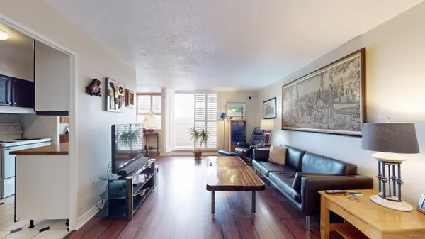 80 Inverlochy BLVD #701, Markham, ON L3T 4P3