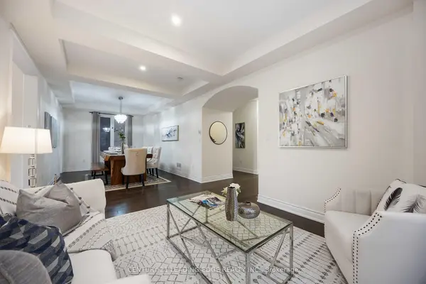 689 Somerville DR, Newmarket, ON L3X 0J9