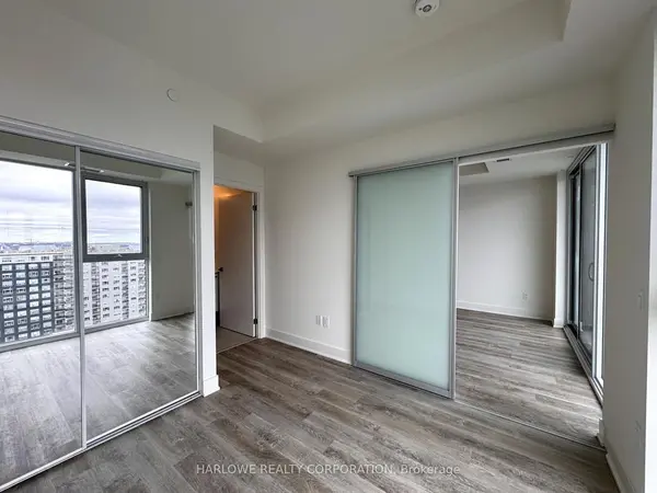 185 Deerfield RD #1412, Newmarket, ON L3Y 0G7