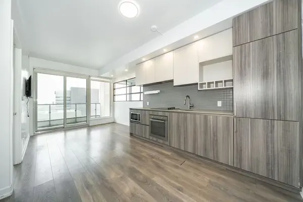 5 Buttermill AVE #1905, Vaughan, ON L4K 0J5