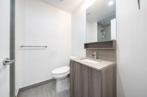 5 Buttermill AVE #1905, Vaughan, ON L4K 0J5