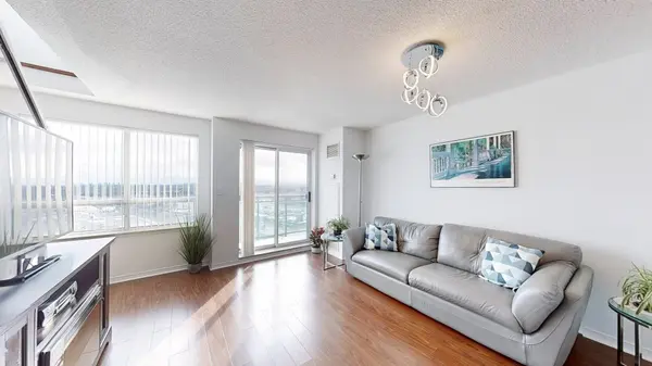 39 Oneida CRES #LPH19, Richmond Hill, ON L4B 4T9