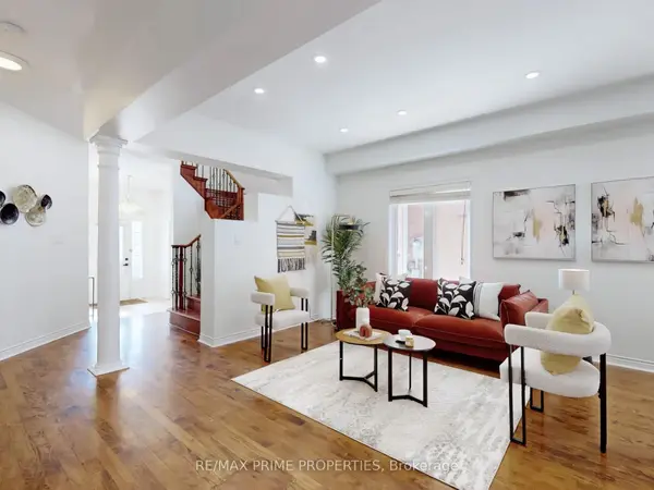 22 Waymount AVE, Richmond Hill, ON L4S 2G5