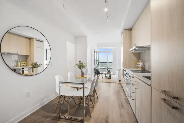 60 Honeycrisp CRES #1101, Vaughan, ON L4K 0N5