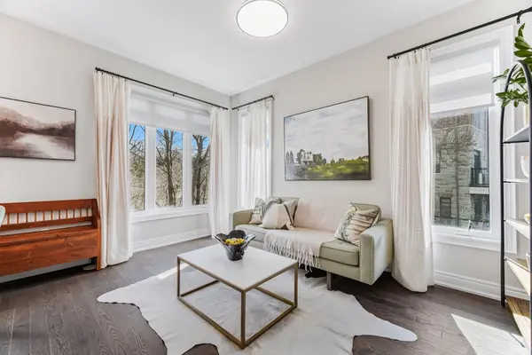 57 Hiawatha CT, Vaughan, ON L4L 0J2