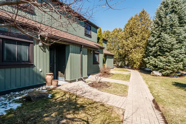 172 Escarpment CRES, Collingwood, ON L9Y 5B4