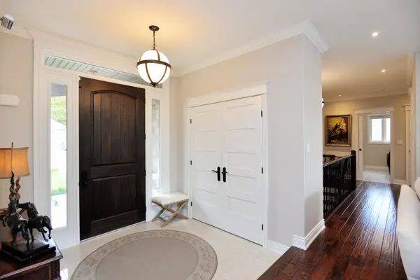 9 Black Creek TRL, Springwater, ON L9X 0J2