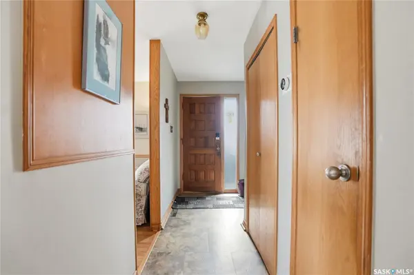 2338 Easthill, Saskatoon, SK S7J 3E5