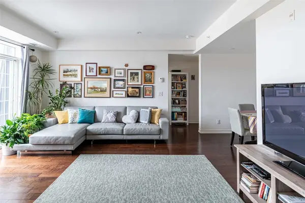 2300 Upper Middle RD W #301, Oakville, ON L6M 0T4